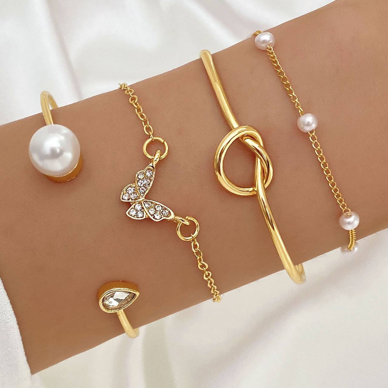 4Pcs Golden Butterfly Bracelet set