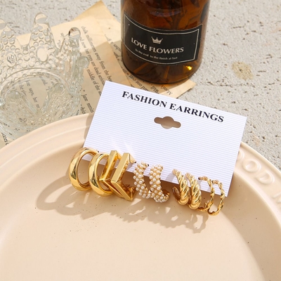 Trending 5pairs Golden earring set_img_2