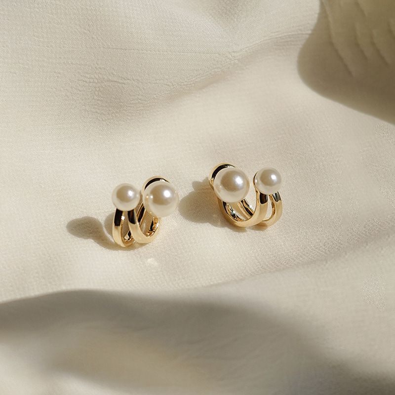 Top pearl earrings