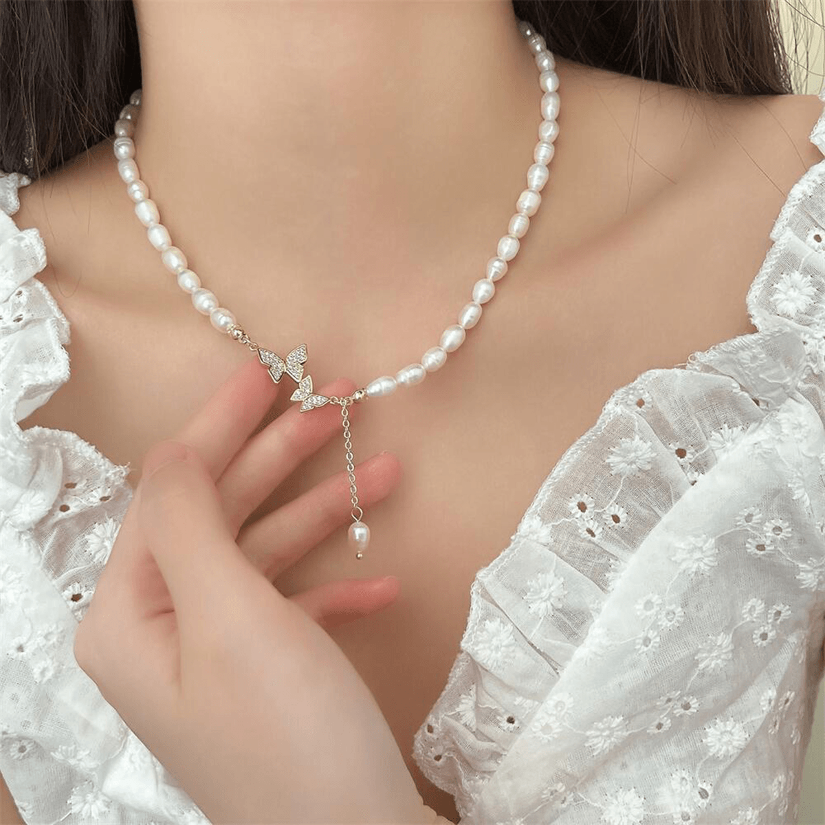 Imitation Pearl Butterfly Necklace