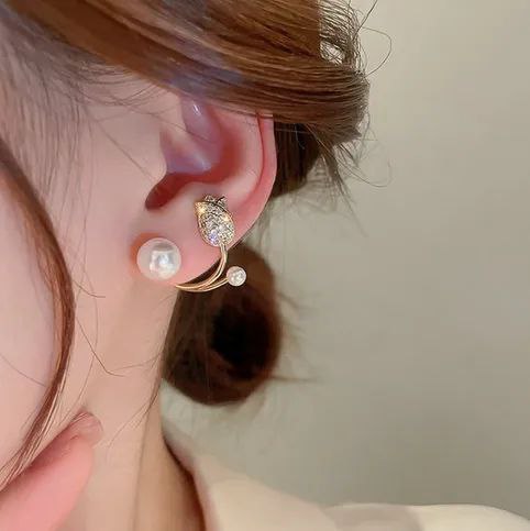 French Luxury Crystal Tulip Flower Stud Earrings_img_0