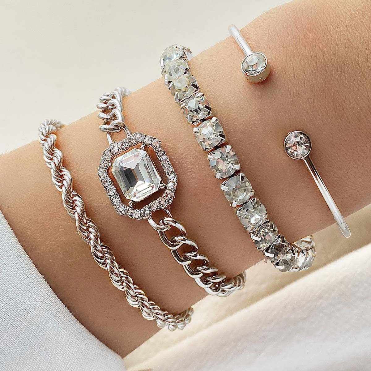 4pcs Dimond Cut stone bracelet set ✨