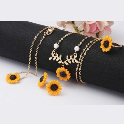 4Pcs/Set Sunflower Pendant, Stud Earrings, Ring, Bracelet_img_1