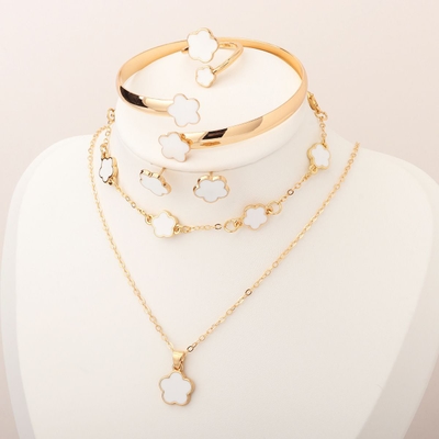 5Pcs Five Leaf Clover Design Jewelry Set includes Bracelet, Earrings, Kara, Necklace & Ring_img_0