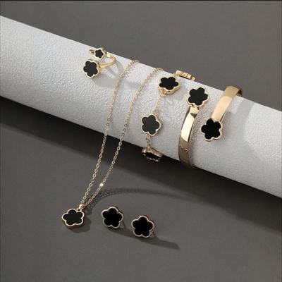 5Pcs Five Leaf Clover Design Jewelry Set includes Bracelet, Earrings, Kara, Necklace & Ring_img_2