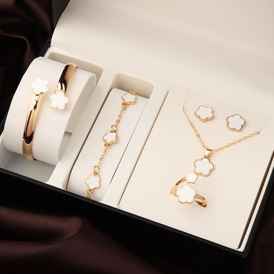 5Pcs Five Leaf Clover Design Jewelry Set includes Bracelet, Earrings, Kara, Necklace & Ring_img_3